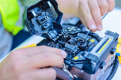 Fiber Optics Splicing: What’s the Difference Between Mechanical and ...