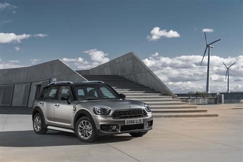 2020 Mini Cooper S E Countryman All4 plug-in hybrid: EPA range and mpg ...