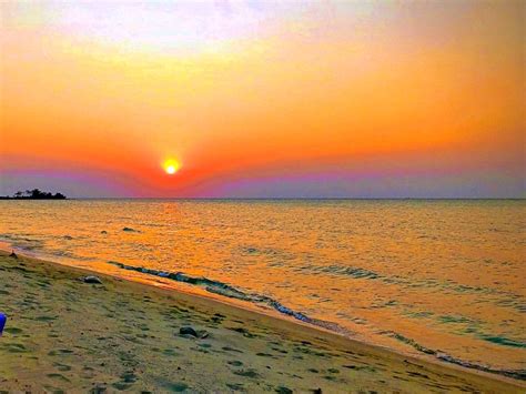 7 Pantai Di Jepara Paling Pas untuk Menikmati Sunset