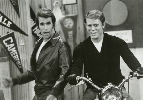 File:Happy days motorcycle richie fonzie 1977.JPG - Wikimedia Commons