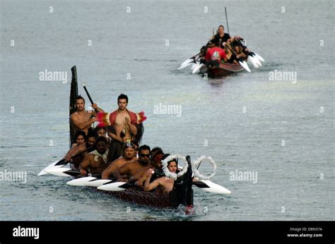 Maori Canoe High Resolution Stock Photography and Images - Alamy