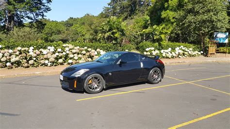 2004 Nissan 350Z on Vordoven Forme 9