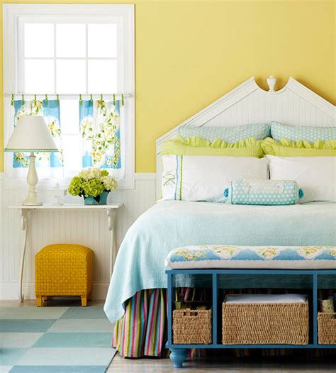 Light yellow bedroom walls - Magic Colors of Your Bedroom - Warisan Lighting