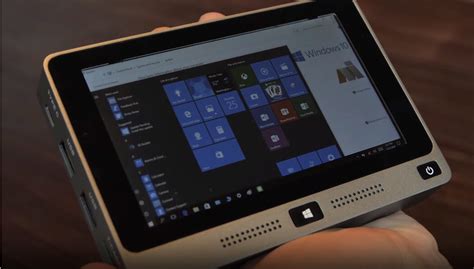 A new 5-inch pocketable Windows 10 PC is coming soon