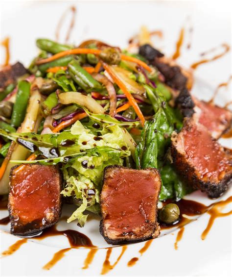 Californian Seared Ahi Tuna Salad | SpiceBreeze