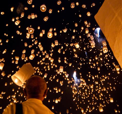 Celebrating the Year with Chinese Sky Lanterns | Brophy World