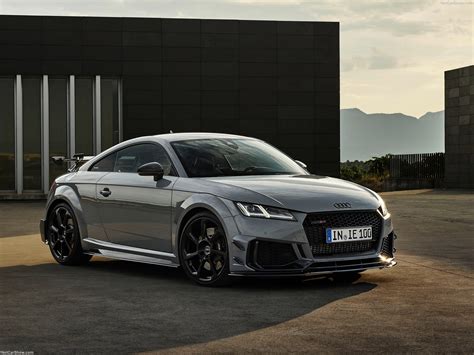 Audi TT RS Coupe Iconic Edition (2023) - pictures, information & specs