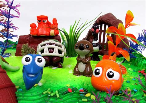 FINDING DORY 18 Piece Birthday CAKE Topper Set, Featuring Dory, Nemo and Other Sea Friends ...