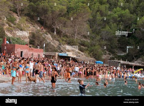 Ibiza spain crowded hi-res stock photography and images - Alamy