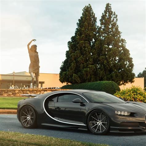 Custom Bugatti Chiron | Images, Mods, Photos, Upgrades — CARiD.com Gallery