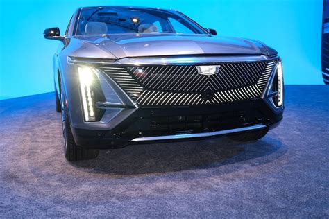 2023 Cadillac Lyriq: Get a first look at the new luxury electric SUV ...