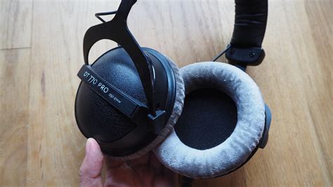 REVIEW: Beyerdynamic DT 770 vs. DT 990 headphones | The Wong Janice ...