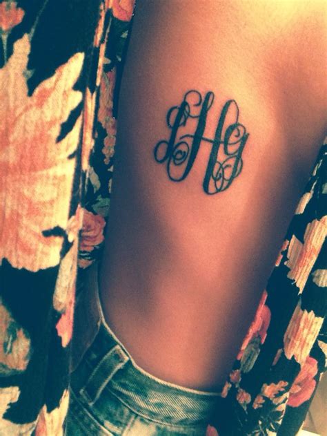 25+ bästa idéerna om Monogram tattoo på Pinterest