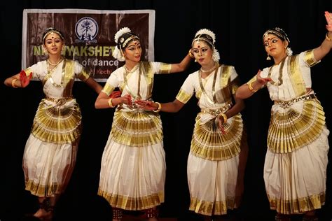 Mohiniyattam – Classical Dance of Kerala