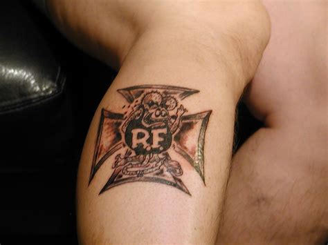 Hubby's Rat Fink tattoo. | Tattoos, Skull tattoo, Cool tattoos