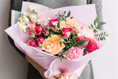 The Meaning Behind Popular Valentine's Day Flowers