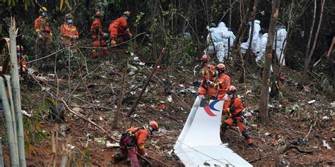 China Plane Crash Probe, One Year Later, Offers No Cause - WSJ