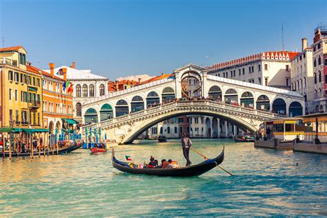 Venice Canals Gondola Ride - IntroducingVenice.com