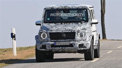 2024 Mercedes-Benz G-Class spy shots and video