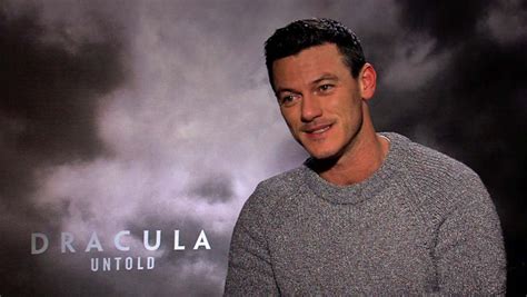 "Hobbit" star Luke Evans on biting into "Dracula Untold" role - CBS News