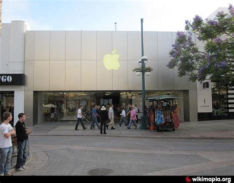 Apple Store - Santa Monica, California