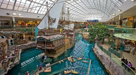 Visit West Edmonton Mall in Edmonton | Expedia