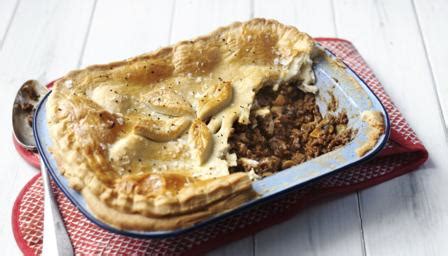 Minced beef pie recipe - BBC Food