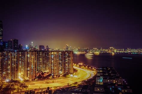 How to Shoot Long Exposure Night Photography (Cityscapes)