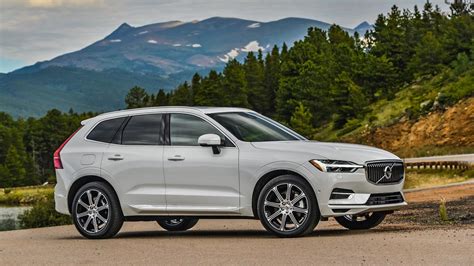 2018 Volvo XC60 T8 Review: Performance And Green In One