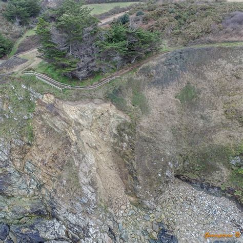 Mapping clifftop hazards and coastal erosion using drones | Pix4D