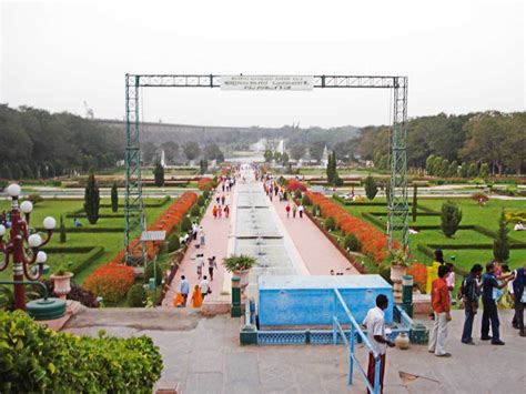 Brindavan Gardens, Mysore | Timings, Photos, Light Show