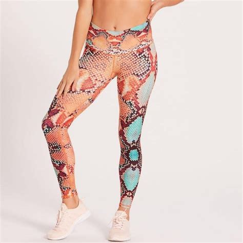 Shagreen Coral Barefoot Leggings - Niyama Sol - simplyWORKOUT ...