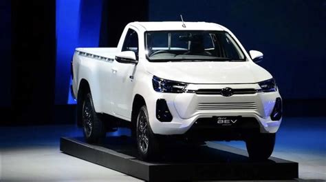 Toyota Hilux 2024 Model - Maris Ardelle