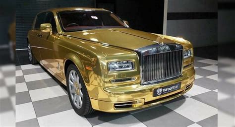 This Indian State Has a Gold Chrome Rolls-Royce Phantom Taxi | Carscoops