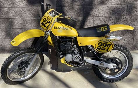 1978 Suzuki RM 125 Dirt Bike | EJ'S Auction & Appraisal