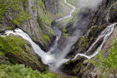 Expose Nature: Double waterfall - Norway, Eidfjord, Vøringfossen [5760 x 3840] [OC]