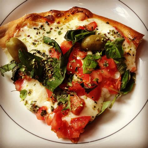 Pizza in Argentina | International recipes, Food, Vegetable pizza