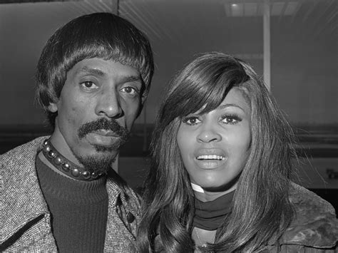 File:Ike & Tina Turner (1971).jpg - Wikimedia Commons