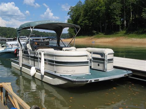 Premier Pontoon 250 Sport Dek Legend RE 2004 for sale for $6,500 - Boats-from-USA.com