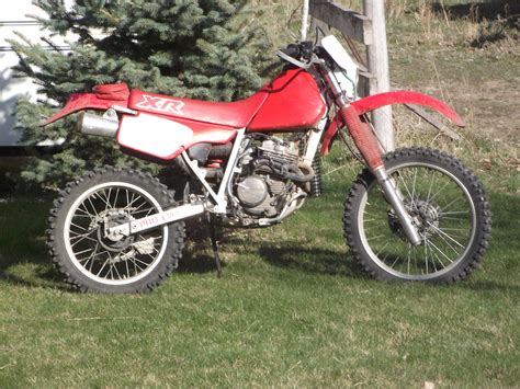 Quadro Amigos: 1989 XR250R review by Tanner