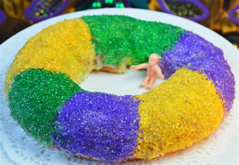 A Vibrant King Cake for Mardi Gras - Chef Franco Lania