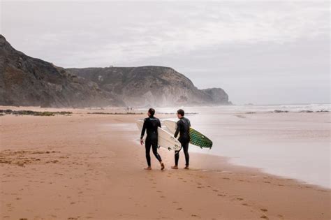 5 Tips and Tricks for Surfing Beginners - YourAmazingPlaces.com