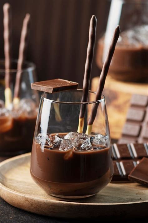 17 Best Chocolate Vodka Recipes You’ll Love - Insanely Good