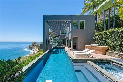 Modern Beach House in Malibu Features Sustainable Design, malibu house ...