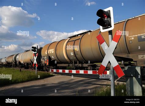 Railroad tank car explosion hi-res stock photography and images - Alamy