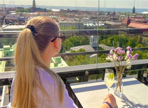 What to wear to Helsinki rooftop bar: Palace Restaurant (Helsinki)? Women & Men Dress code