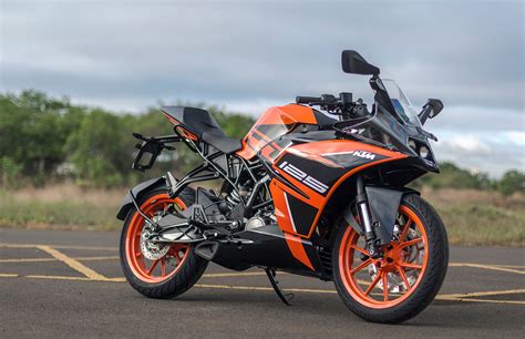 KTM RC 125 Review Image Gallery | BikeDekho