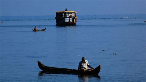 Ashtamudi Lake, the gateway to the backwaters of Kerala | Kerala Tourism