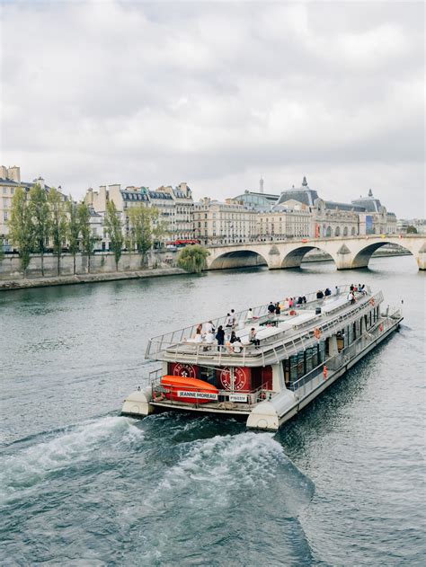 Best Seine (dinner) river cruises in Paris & boat tickets! - This is Paris