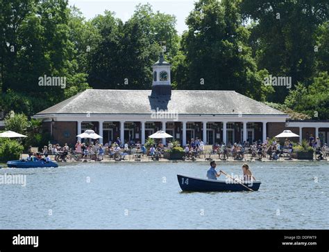 Serpentine Lido and lake, Hyde Park, London, England, UK Stock Photo - Alamy